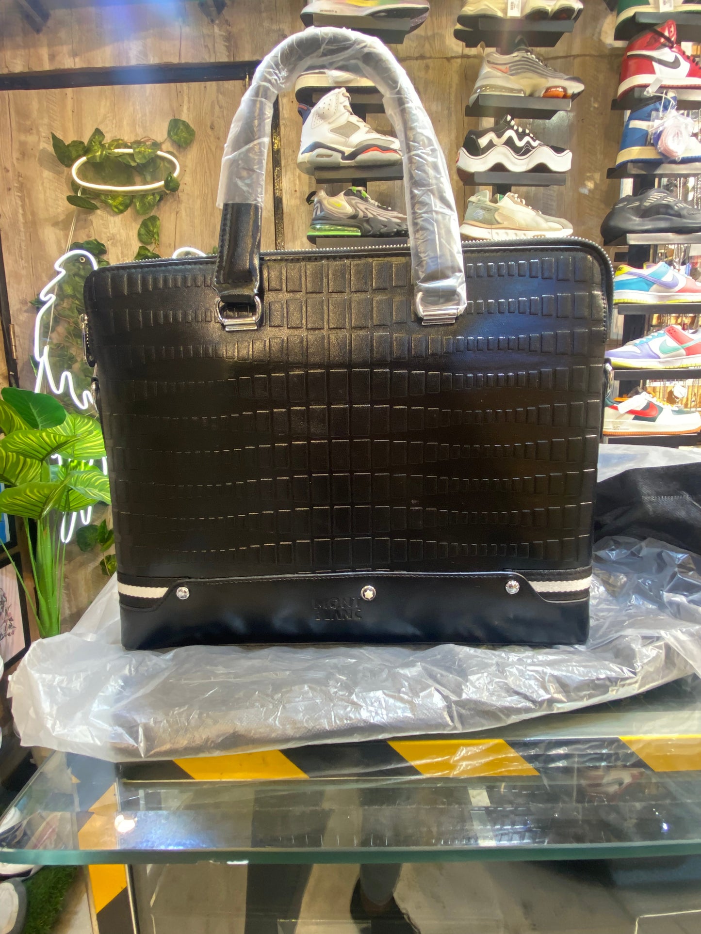 NOM MON Multiple Zipper Laptop Bag 987657