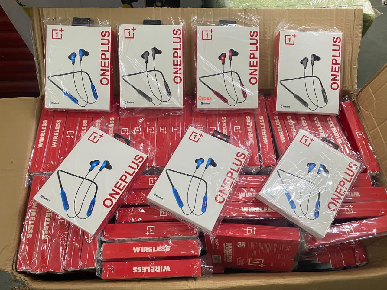 Bullets Earphones V2 Wireless Neckband