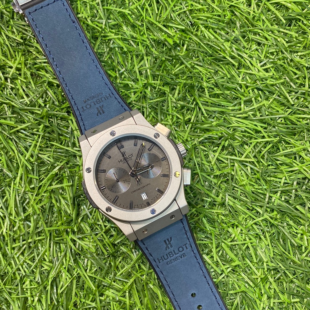 Blue Strap Grey Silver Dial Chrono Watch For Men 400925