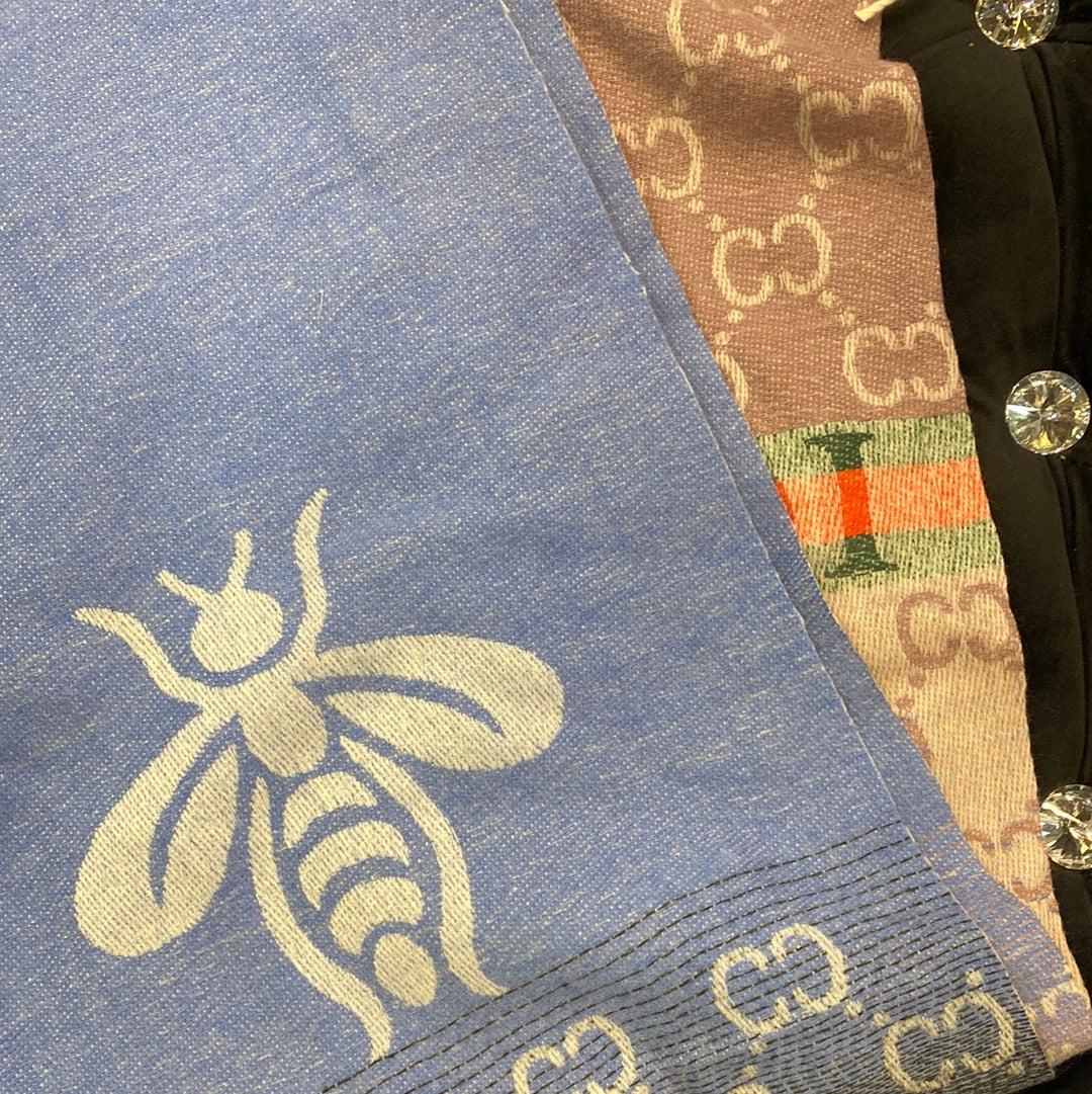 CUG Blue Black Colour CUG Bee Print Heavy Quality Cashmere Muffler  9370