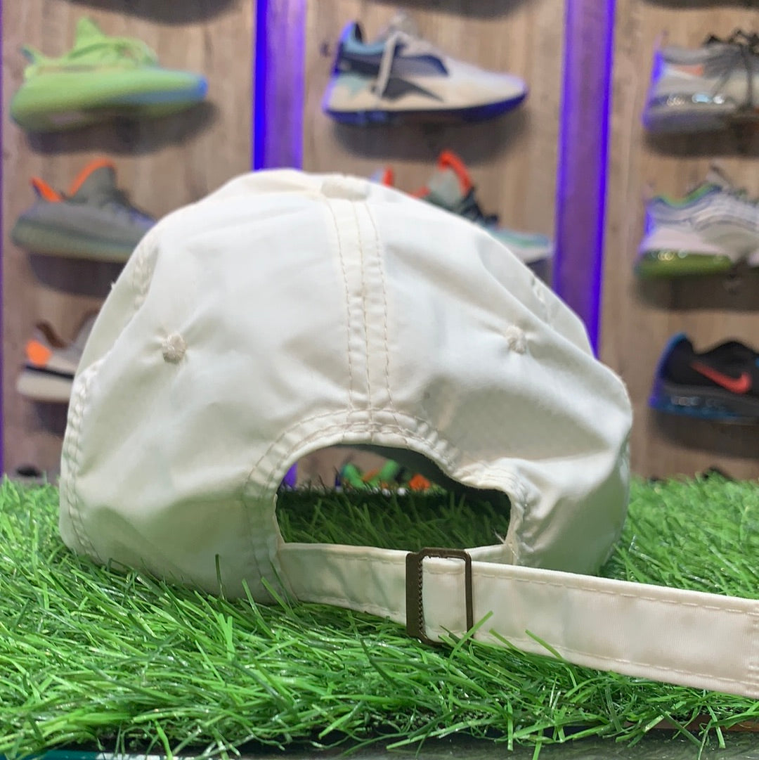 White Supreme Cap 700122