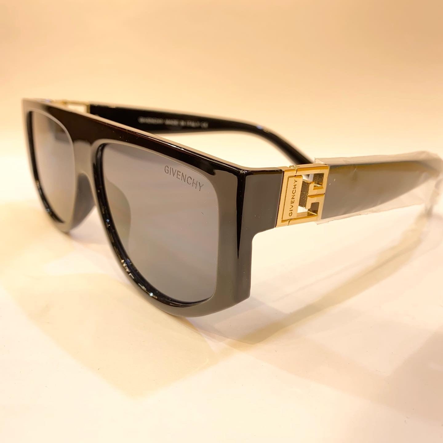 VIG Black Frame Black Shade Unisex Branded Sunglasses GV7156 56 15 140