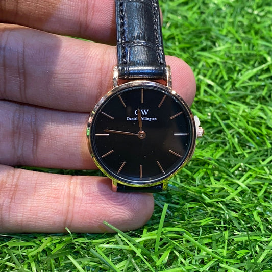 Black Strap Black Dial Female Watch 400542