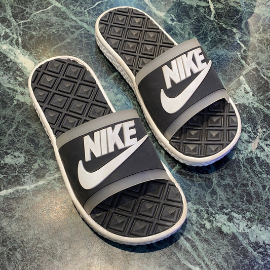 Black White Slipper (15131