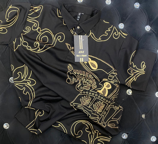 HNH Black Colour With Gold Horse Print Diamond Studded Half Sleeve Collar TShirt 2301062