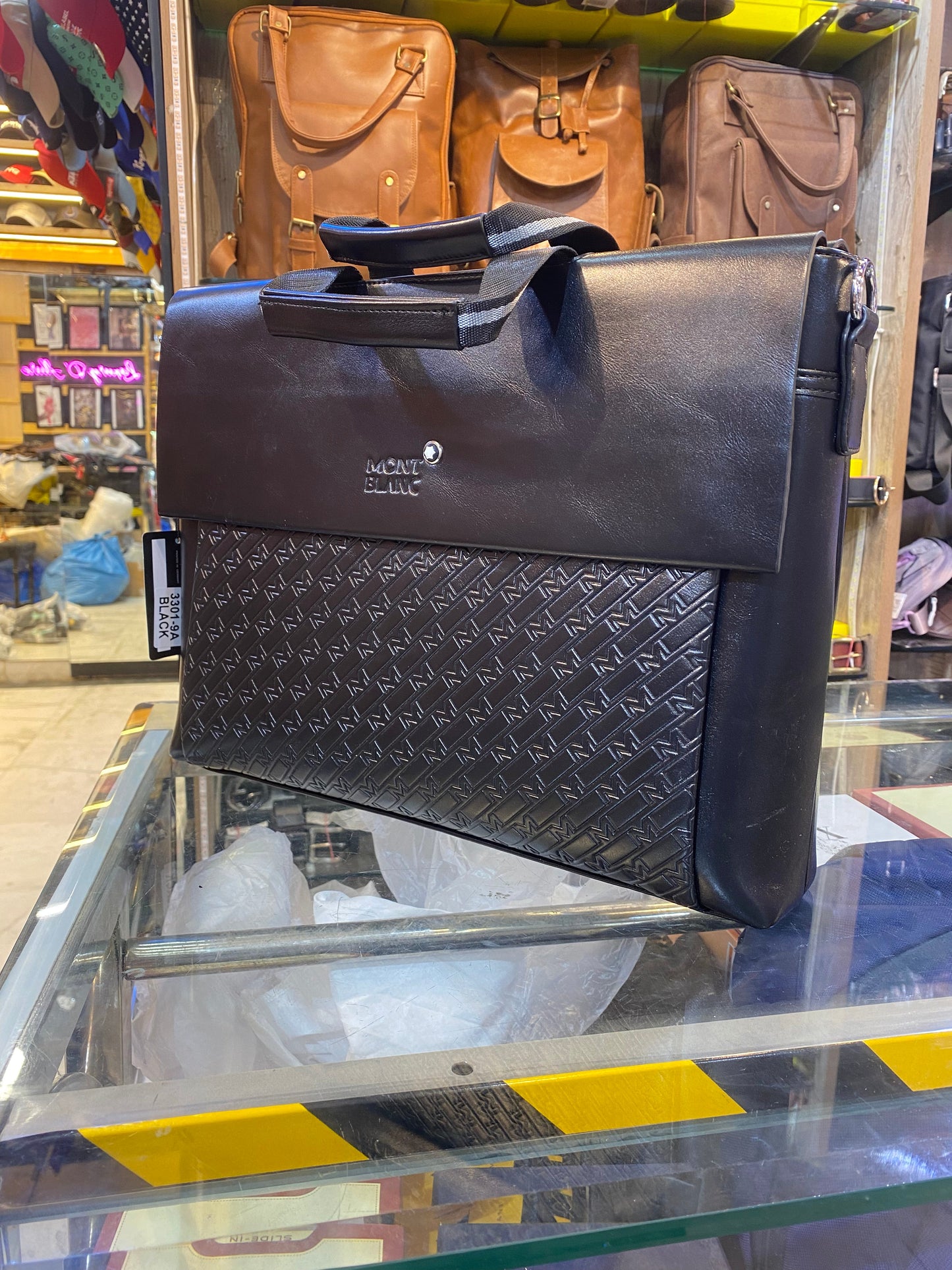 NOM MON Black Colour With Multiple Zipper Laptop Bag 3301
