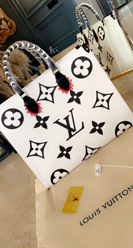 UOL VL White Colour Black Colour VL Print Heavy Quality Ladies Tote Bag 415702