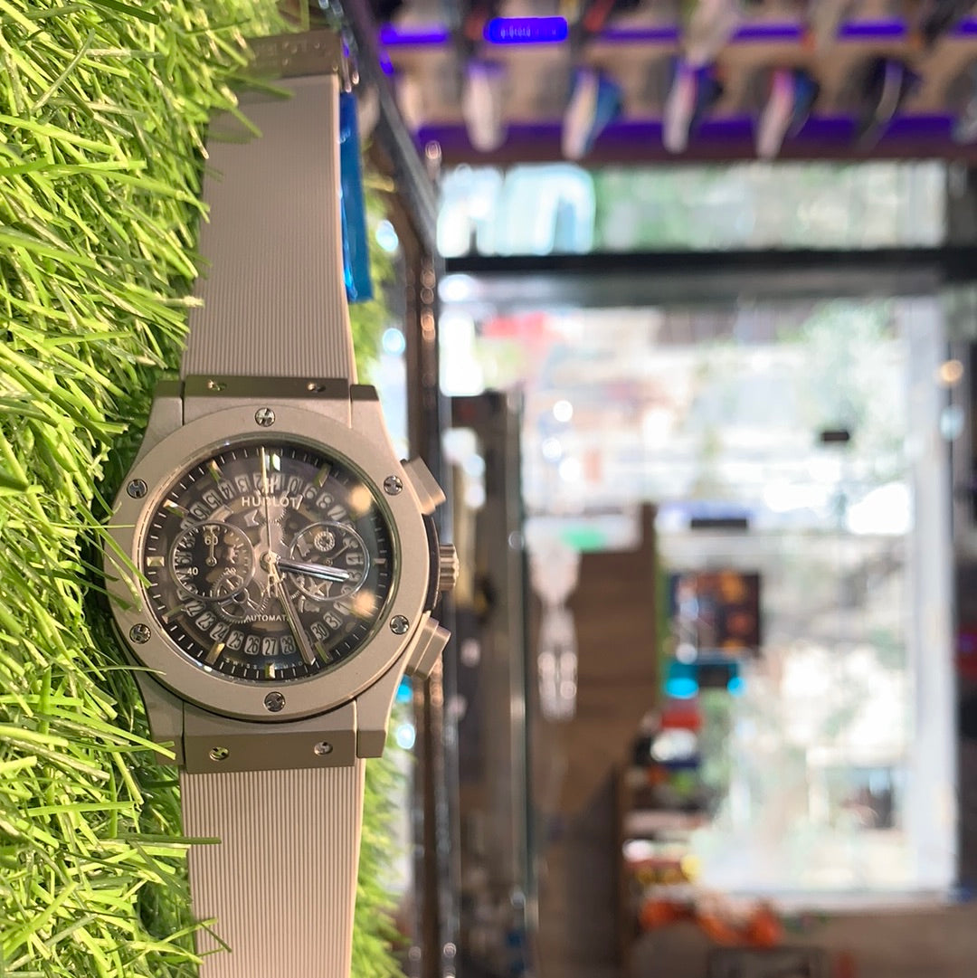 Silver Grey  Strep Chrono Working Watch