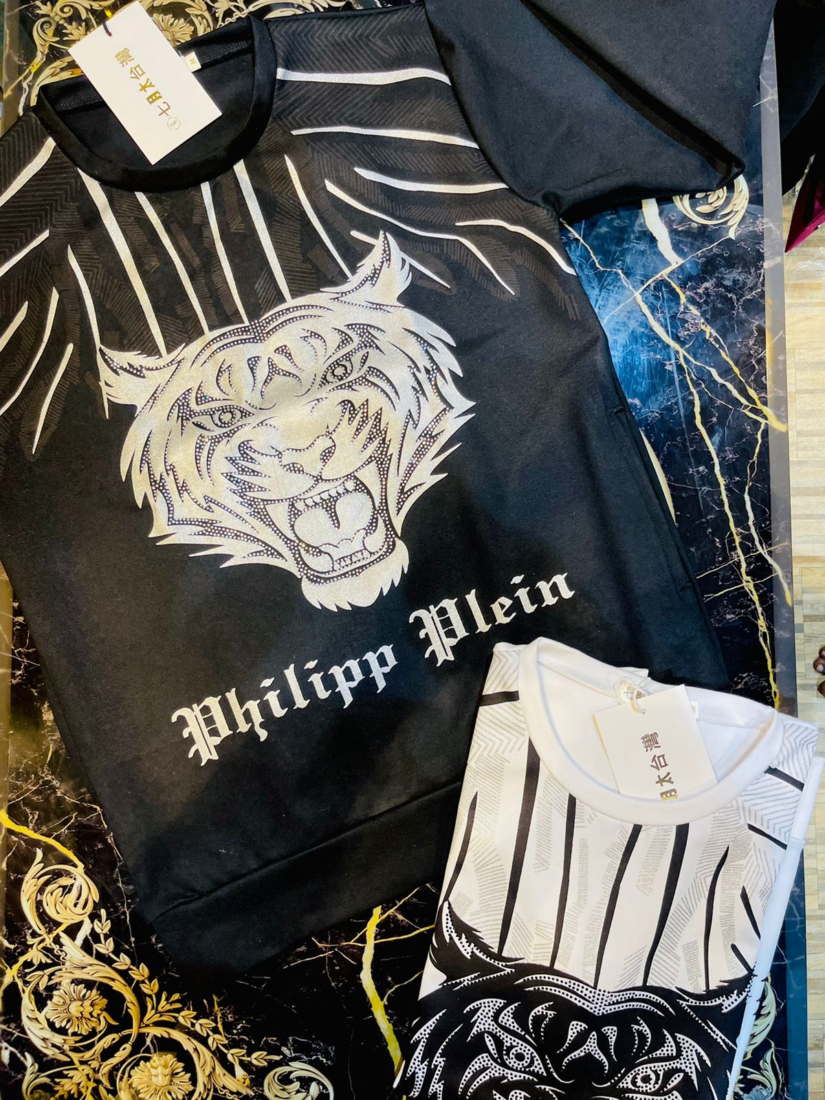 PHI IHP Black Colour Grey Tiger Print With Diamond Sweatshirt 400721
