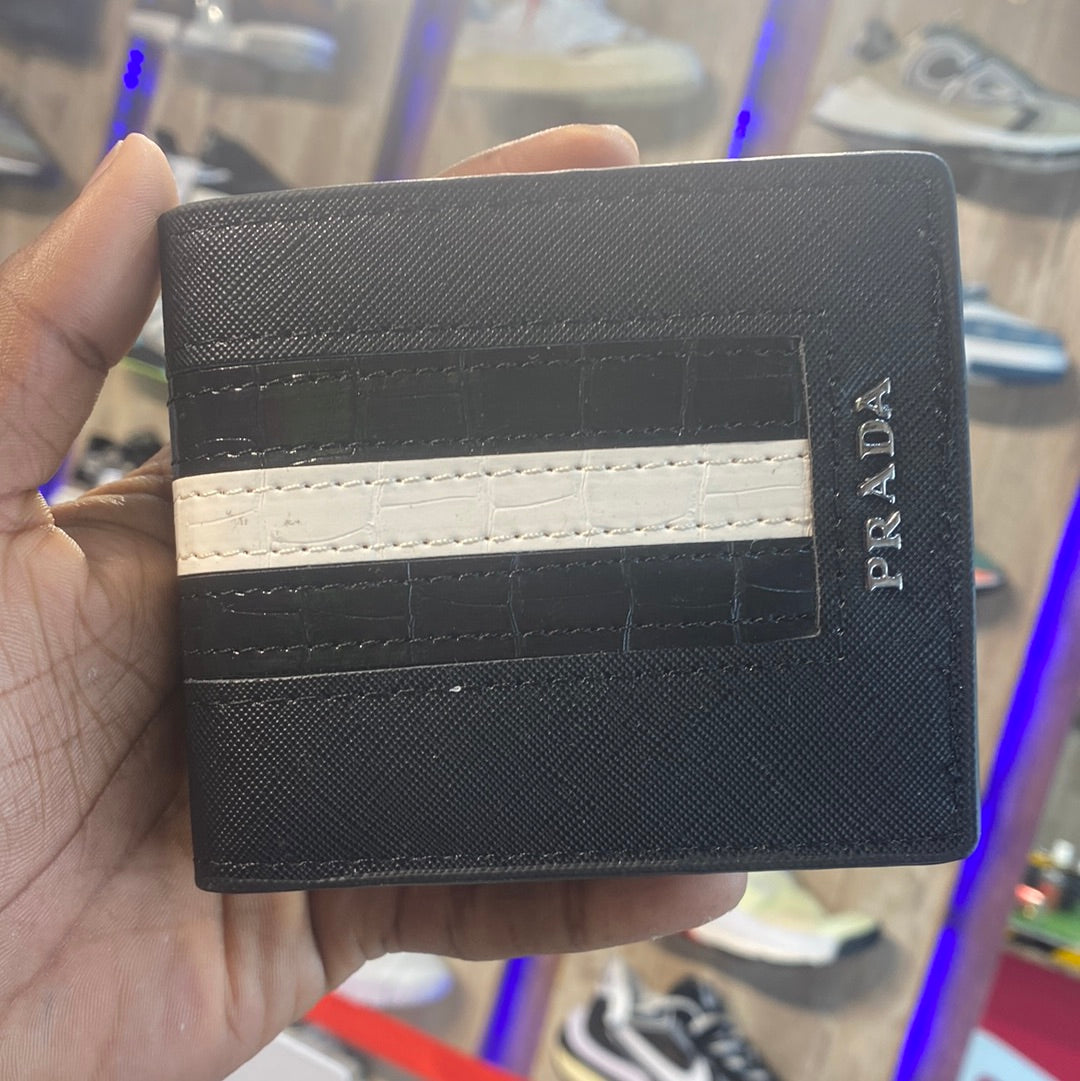ARP Branded Luxury Italian Leather Wallet Model Black White Apricot  60223034
