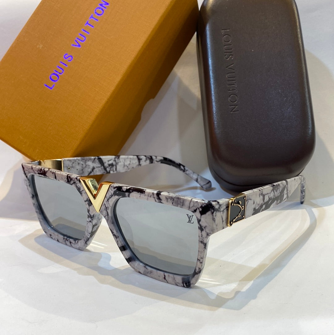 UOL LV VL Cream White Black  Frame Black Shade Unisex Branded 1967 56 20-135