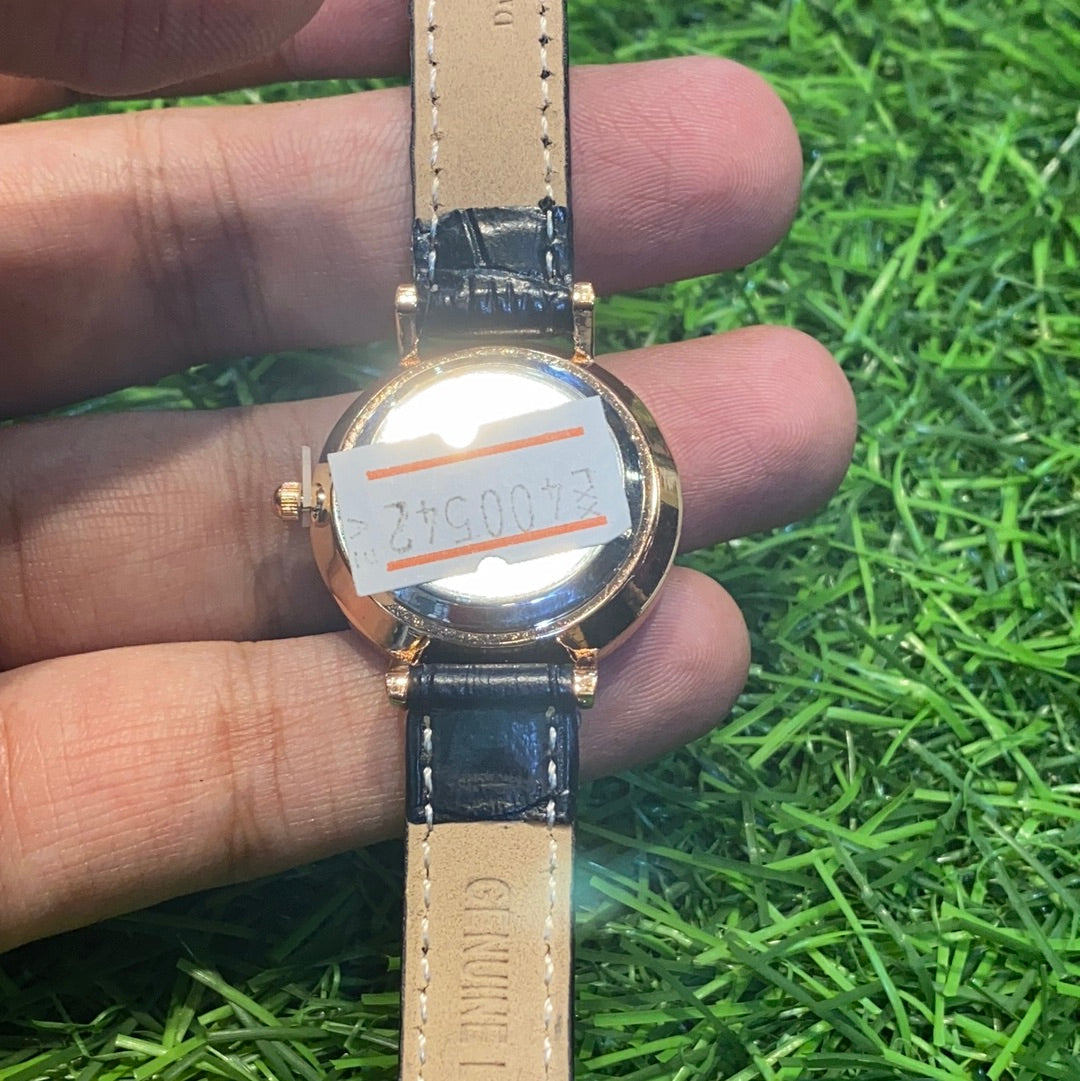 Black Strap Black Dial Female Watch 400542