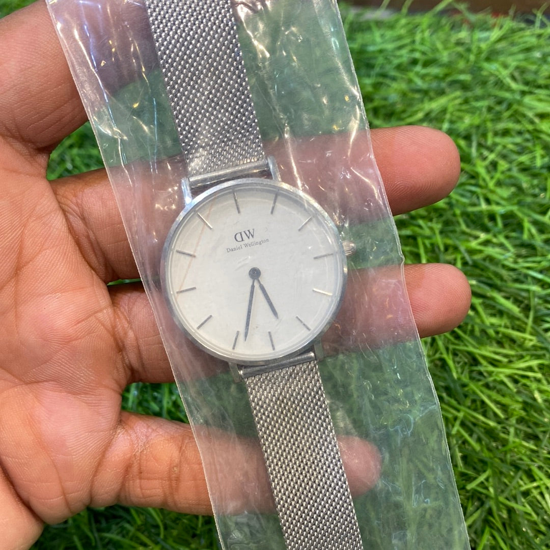 Wd Silver Chain White Slim Formal Casual Watch with Original Box Ladies Chain Watch
