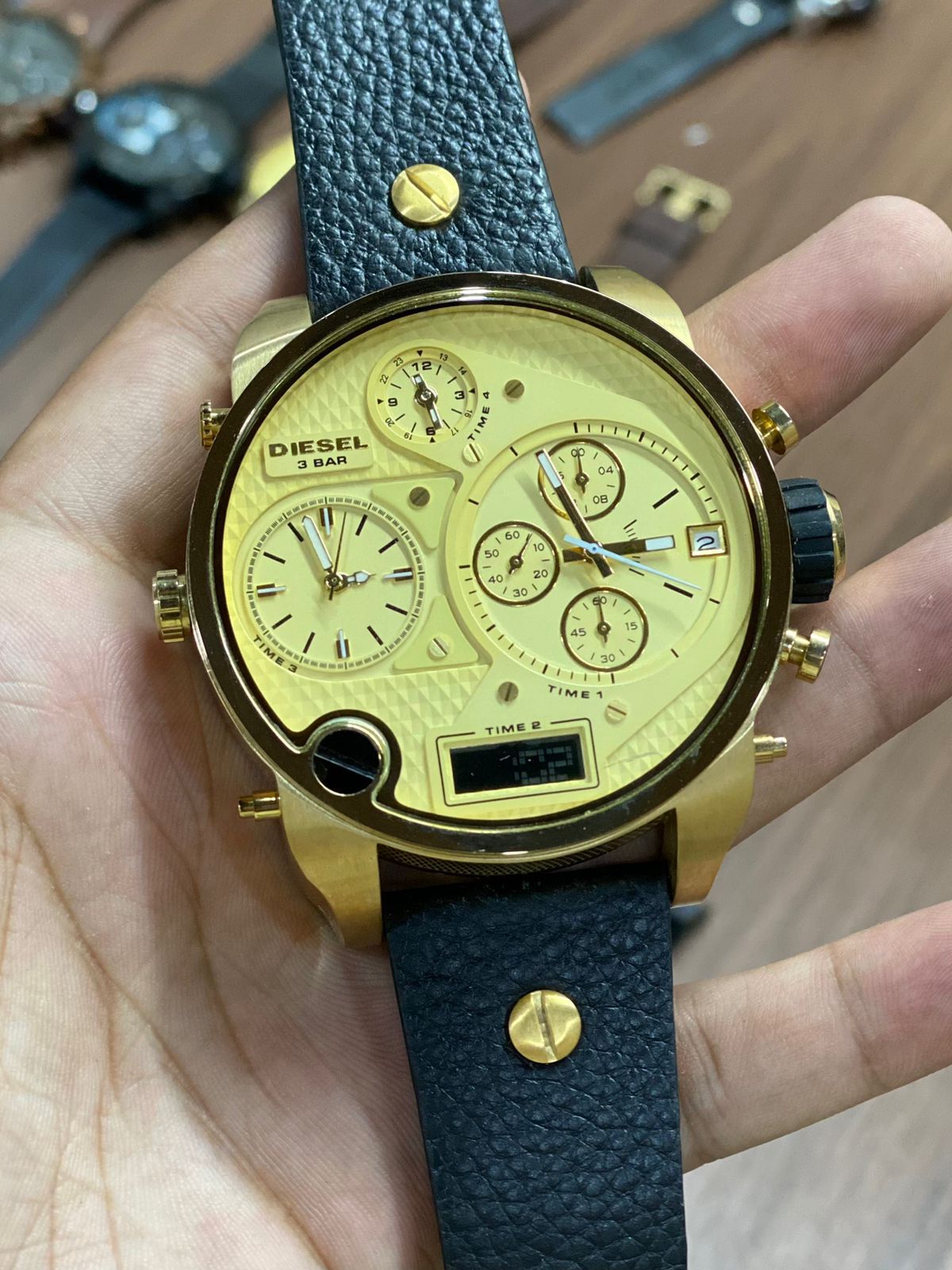 Eid Black Leather Strap Gold Dial Heavy Men Watch 901281