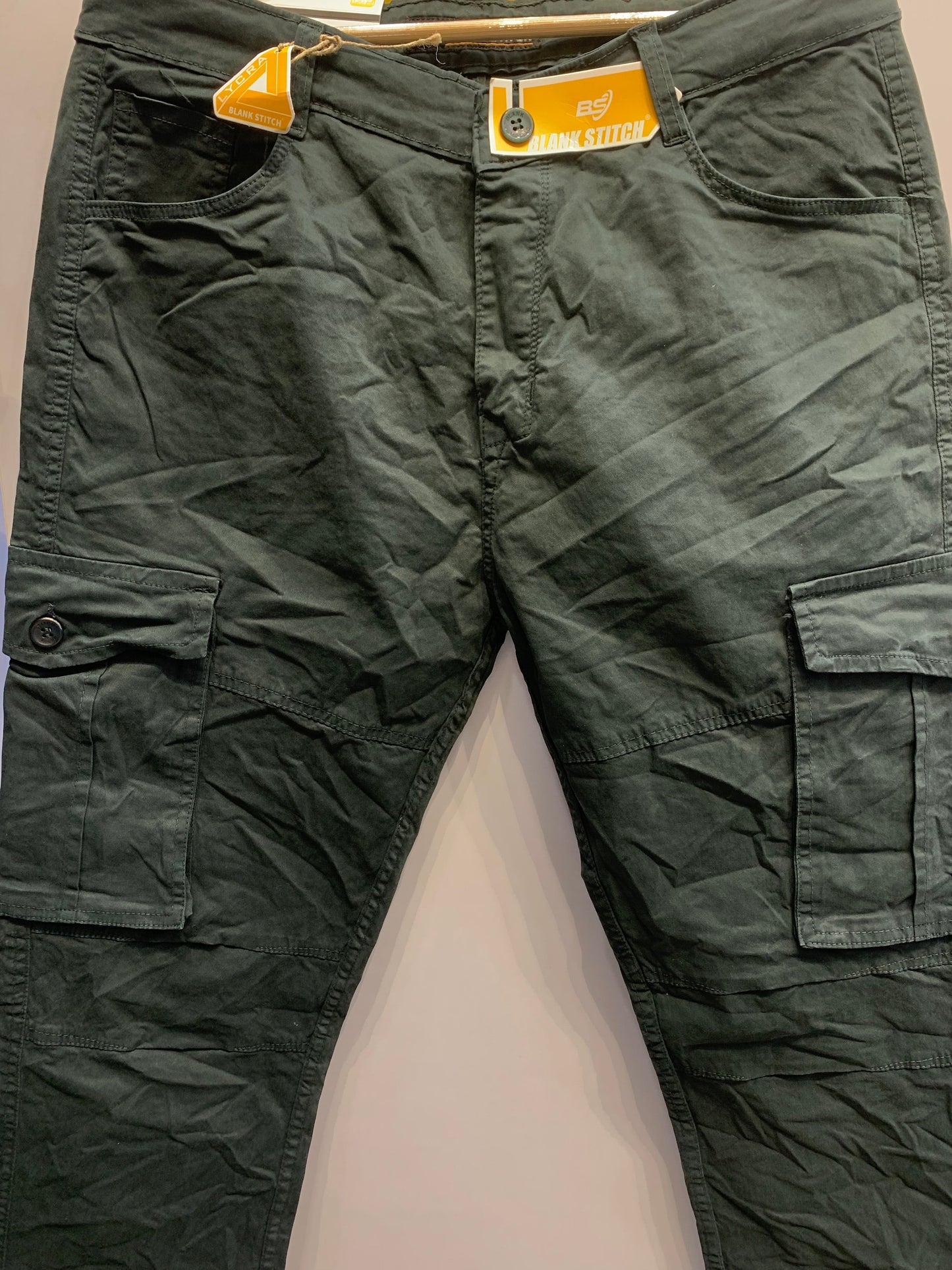 Blank Stitch Olive Green Colour With 6 Pocket Cargo 1105011