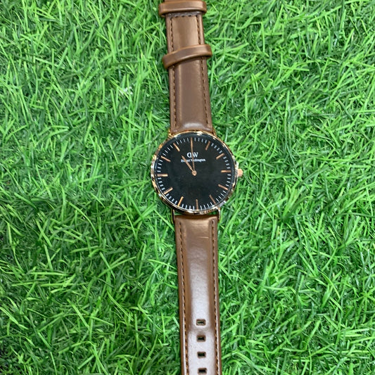 Wd Brown Strap Black Dial Silver Ring Man Watch