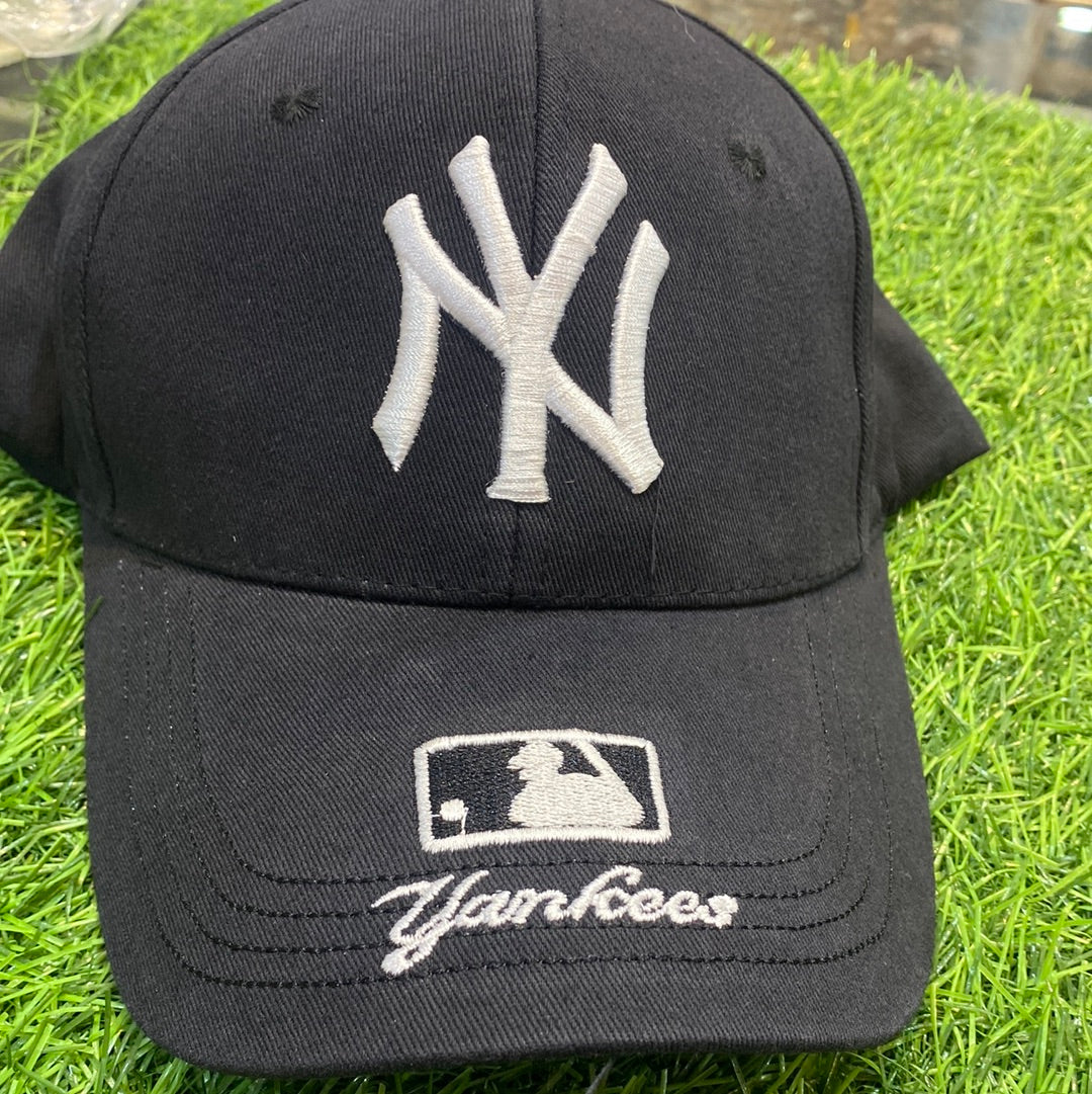 Black Colour Ny Yn Cap