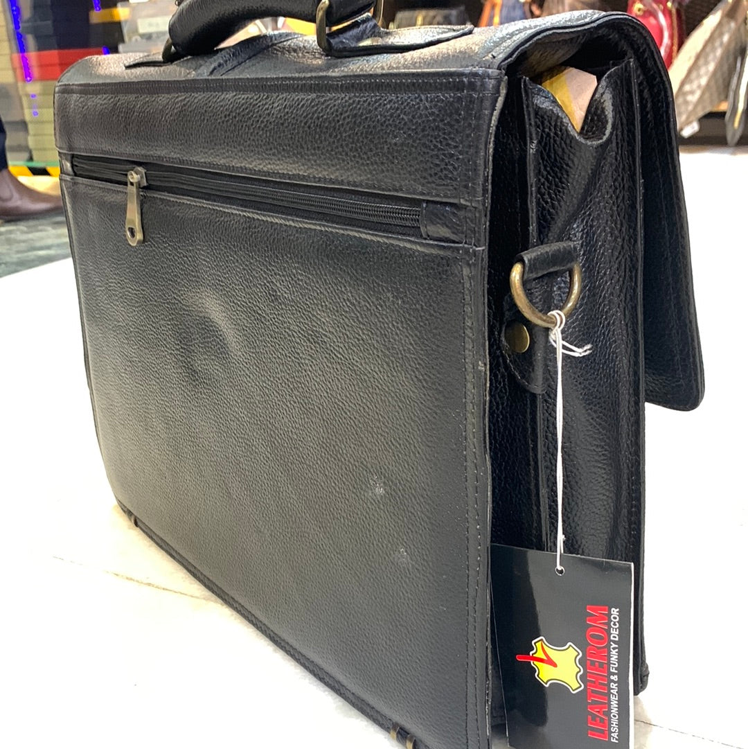 Black  colour Genuine Leather Heavy Quality Big Size Lock Laptop Bag 4214