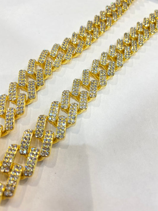 Gold Chain With Diamond Studded Cuban Chain 49314