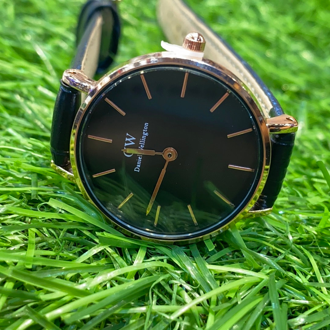 Black Strap Black Dial Female Watch 400542