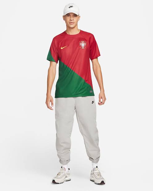 Kin Red Green Colour FPF Logo Branded Lycra Cotton Football Jersey Set 110275