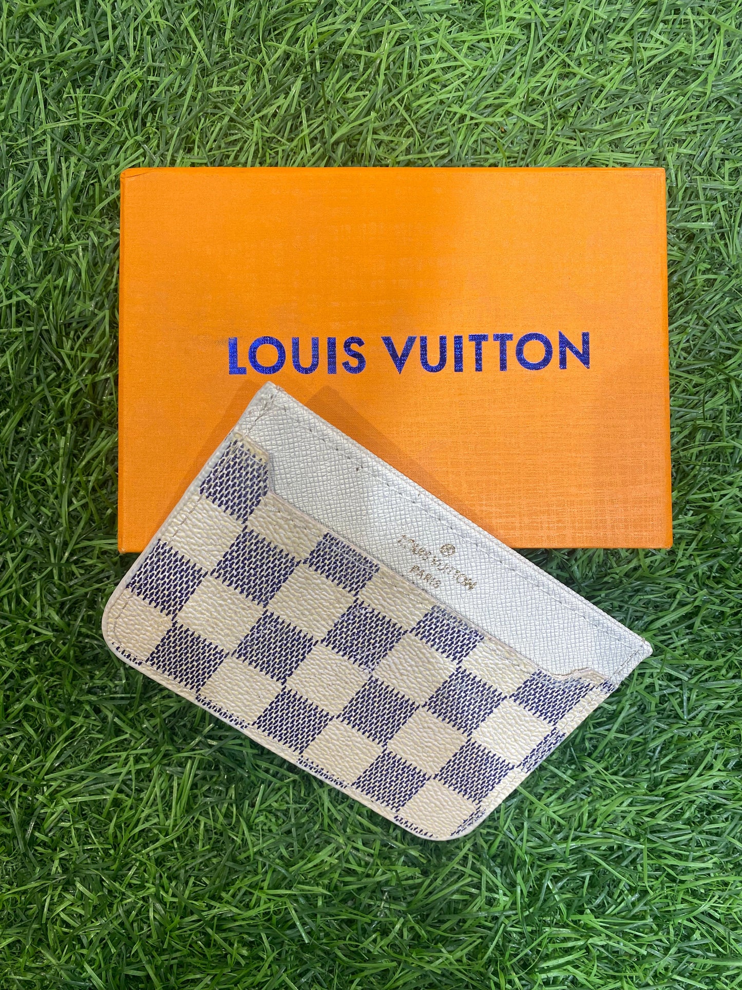 VL UOL White Genuine Leather Men Woman Unisex Card Holder