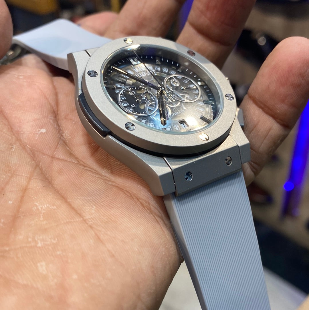 Buh Silver Grey Silicone Strap Chrono Watch For Men 400922