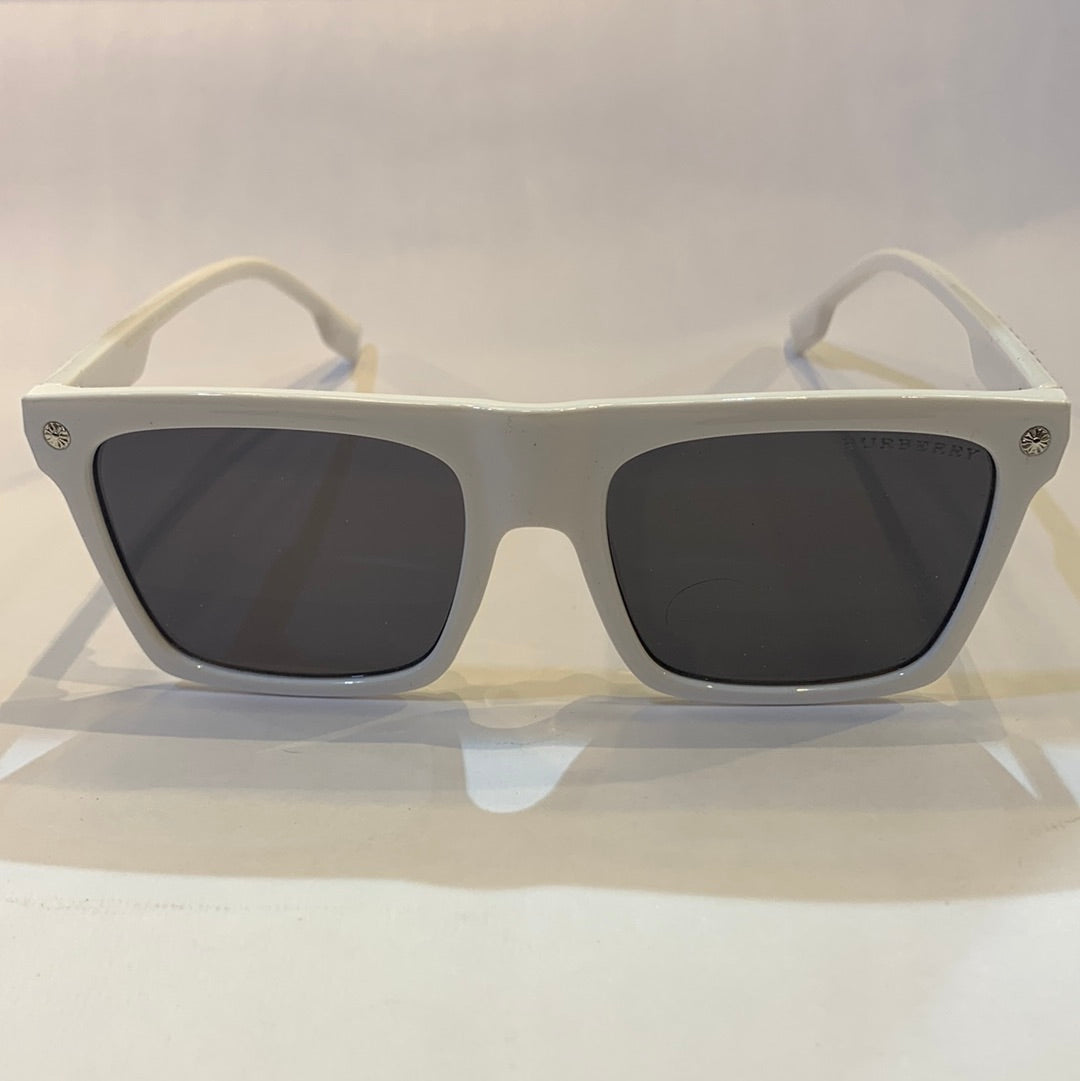 Rub white Frame black shade sunglass