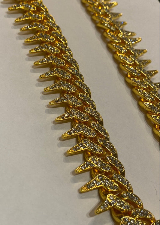 Gold Colour Chain With Diamond Studded Necklaces Cuban Chain  70040
