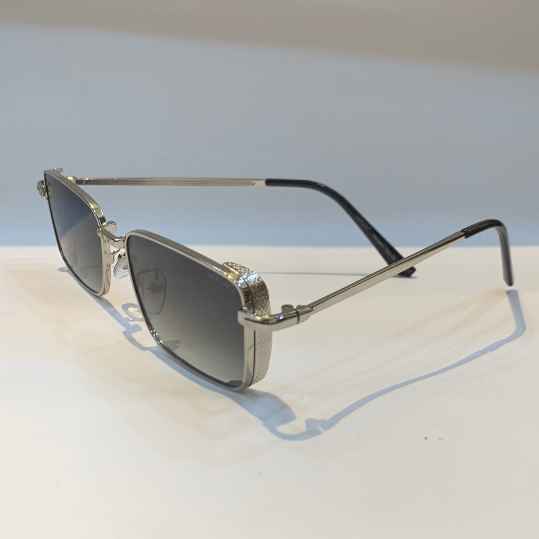 Cug Silver Black Frame Green Shade Unisex Sunglass 2252 54 17-146