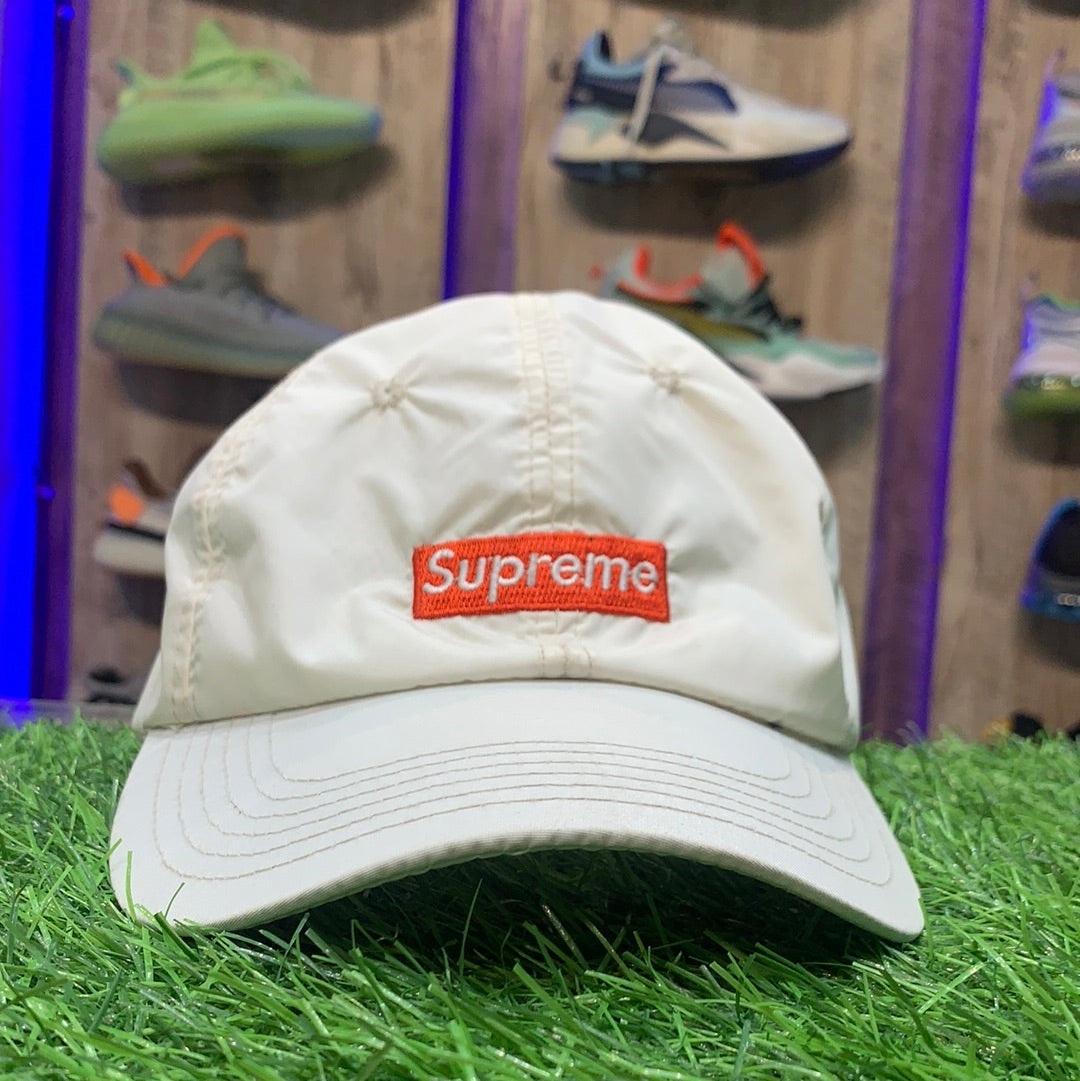 White Supreme Cap 700122