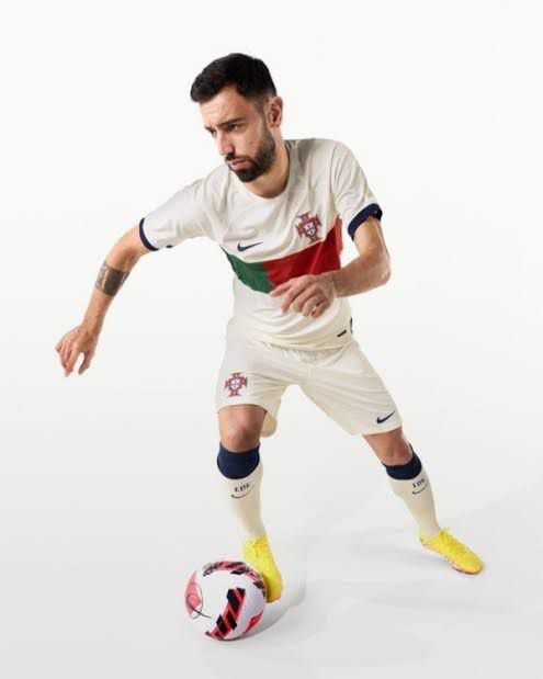 Kin White Red Green Colour FPF Logo Branded Lycra Cotton Football Jersey Set 110167