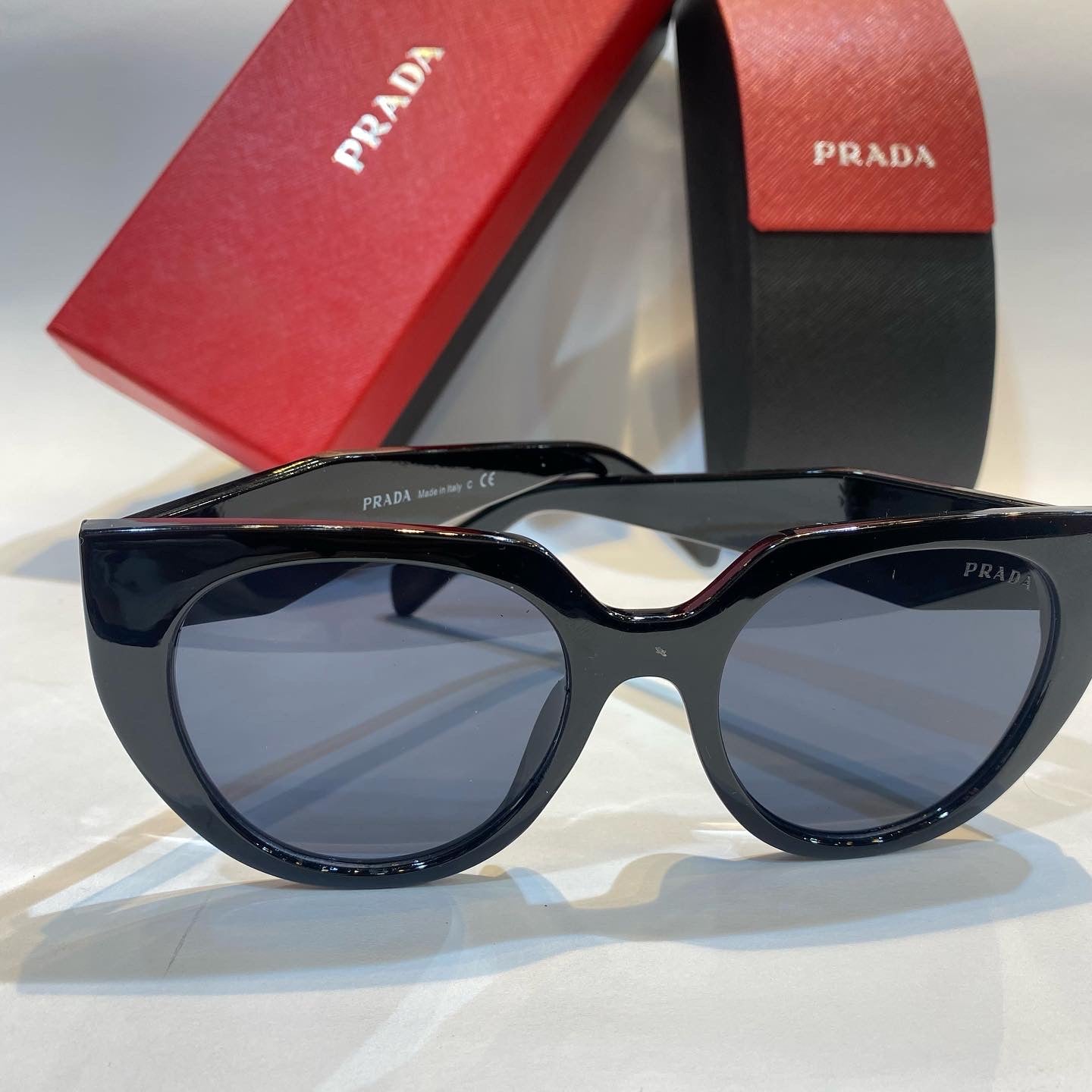 ARP Black Frame Black  Shade Unisex Branded Sunglasses Z3575 53 20-135