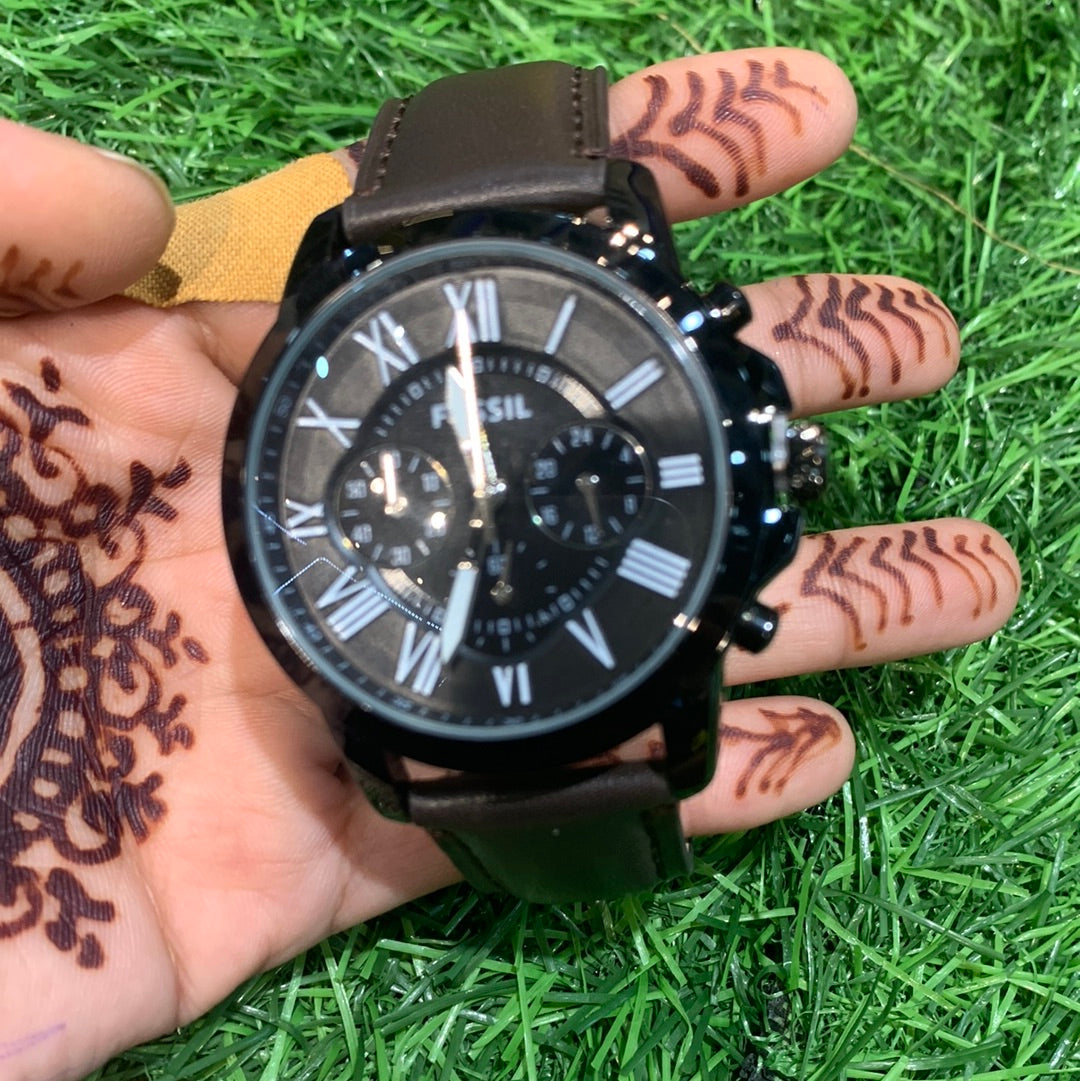 Sit brown strap black white  dial Chrono working Men Watch