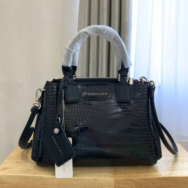 Ahc Iek Black Sling Bag 964347