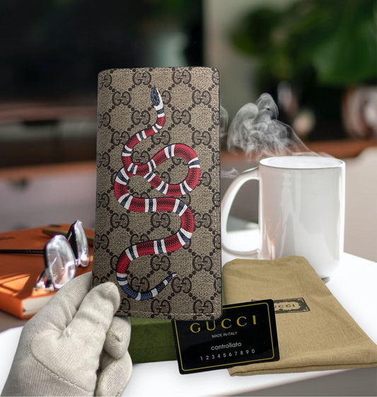 CUG Brown Colour Branded Luxury Italian Leather Long Wallet Model Silk Screen Apricot Snakes 62665005