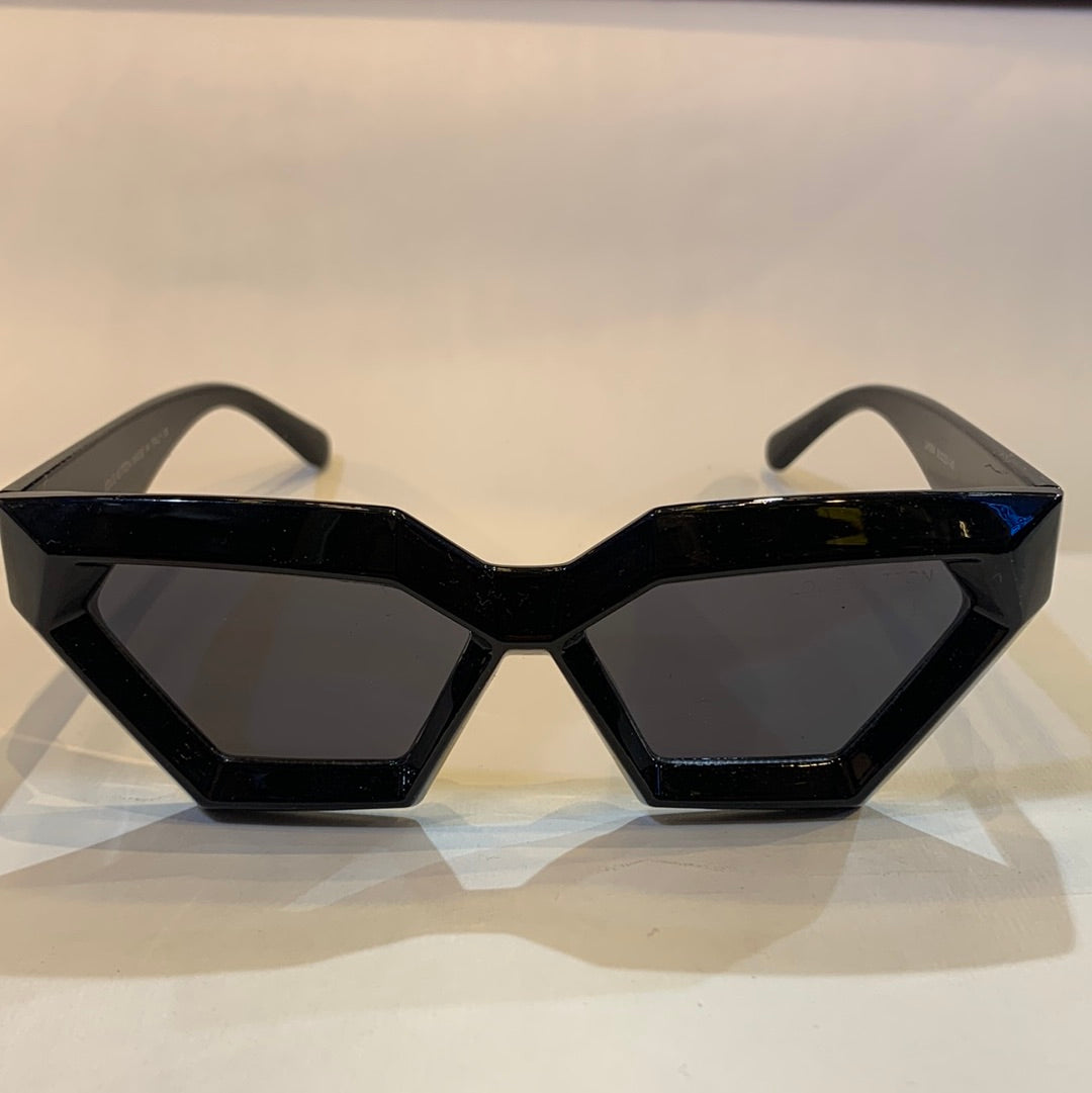 Uol Vl black frame black shade sunglass LH064 50 20-145