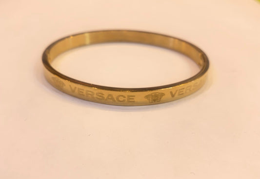 Gold Colour Rev Ver logo Design Heavy Quality Bracelet 199932