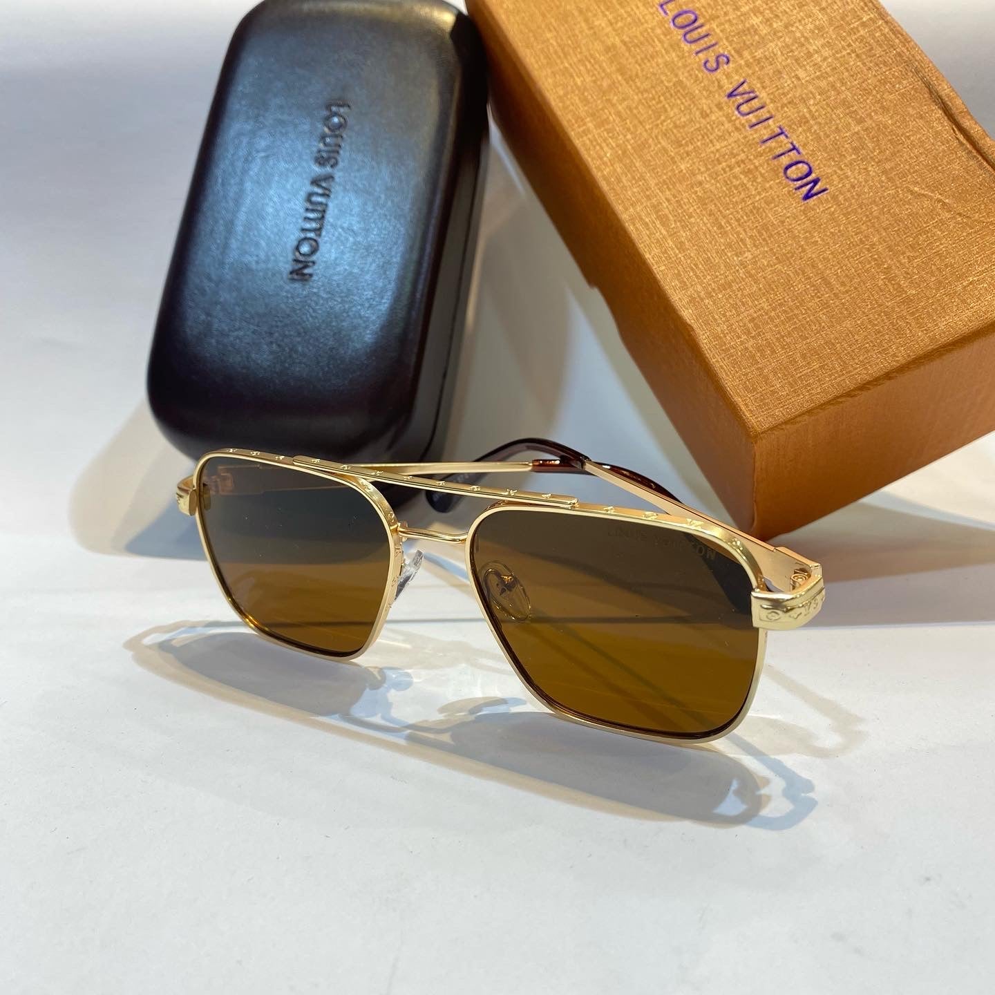 UOL Gold Frame Brown Shade Unisex Branded Sunglasses Lv1121 C6 57 16-141