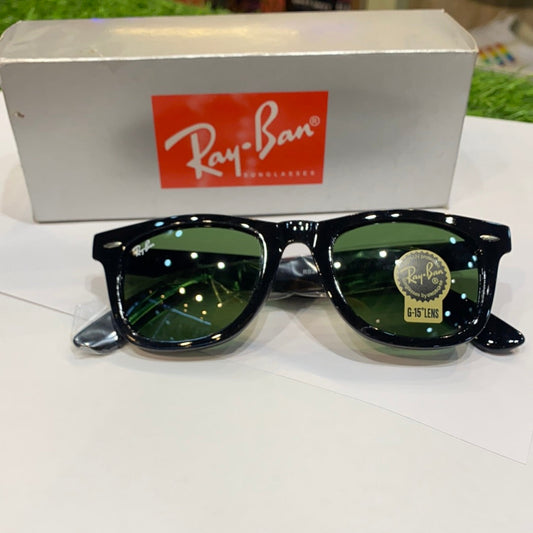 Glossy Black Finish Green Shades Sunglasses 2140