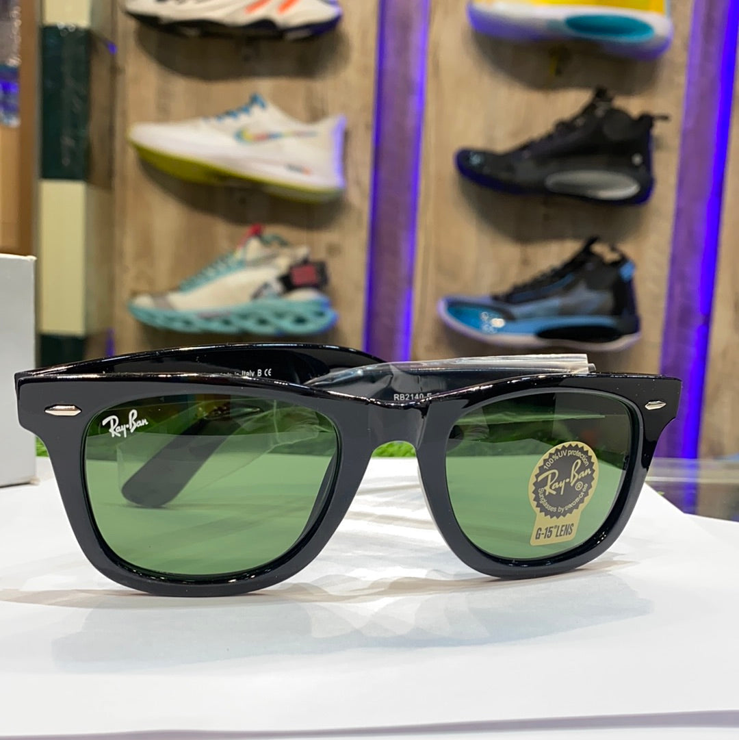 Glossy Black Finish Green Shades Sunglasses 2140