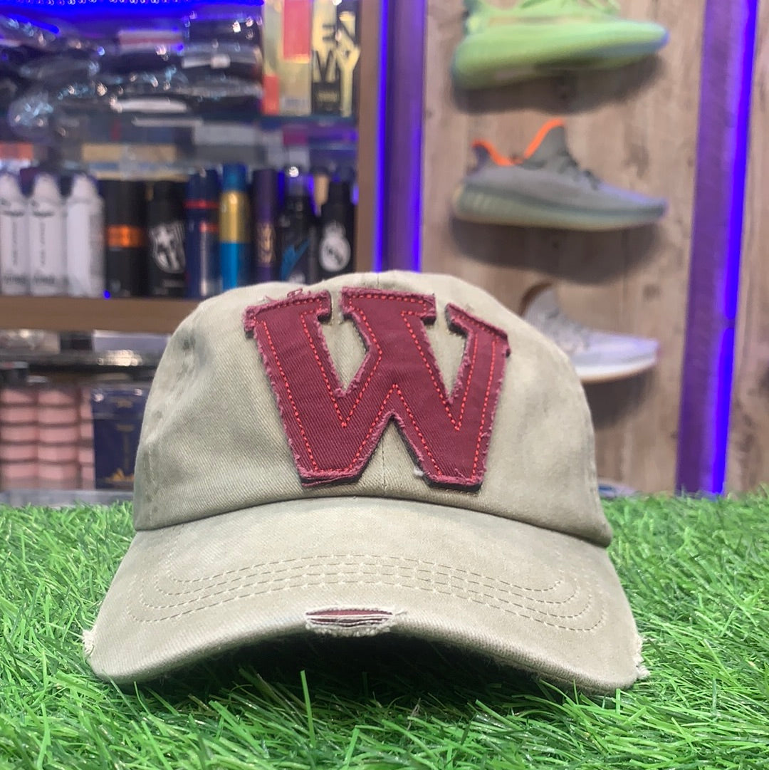 Beige Red W Who What Why ? Cap 700183