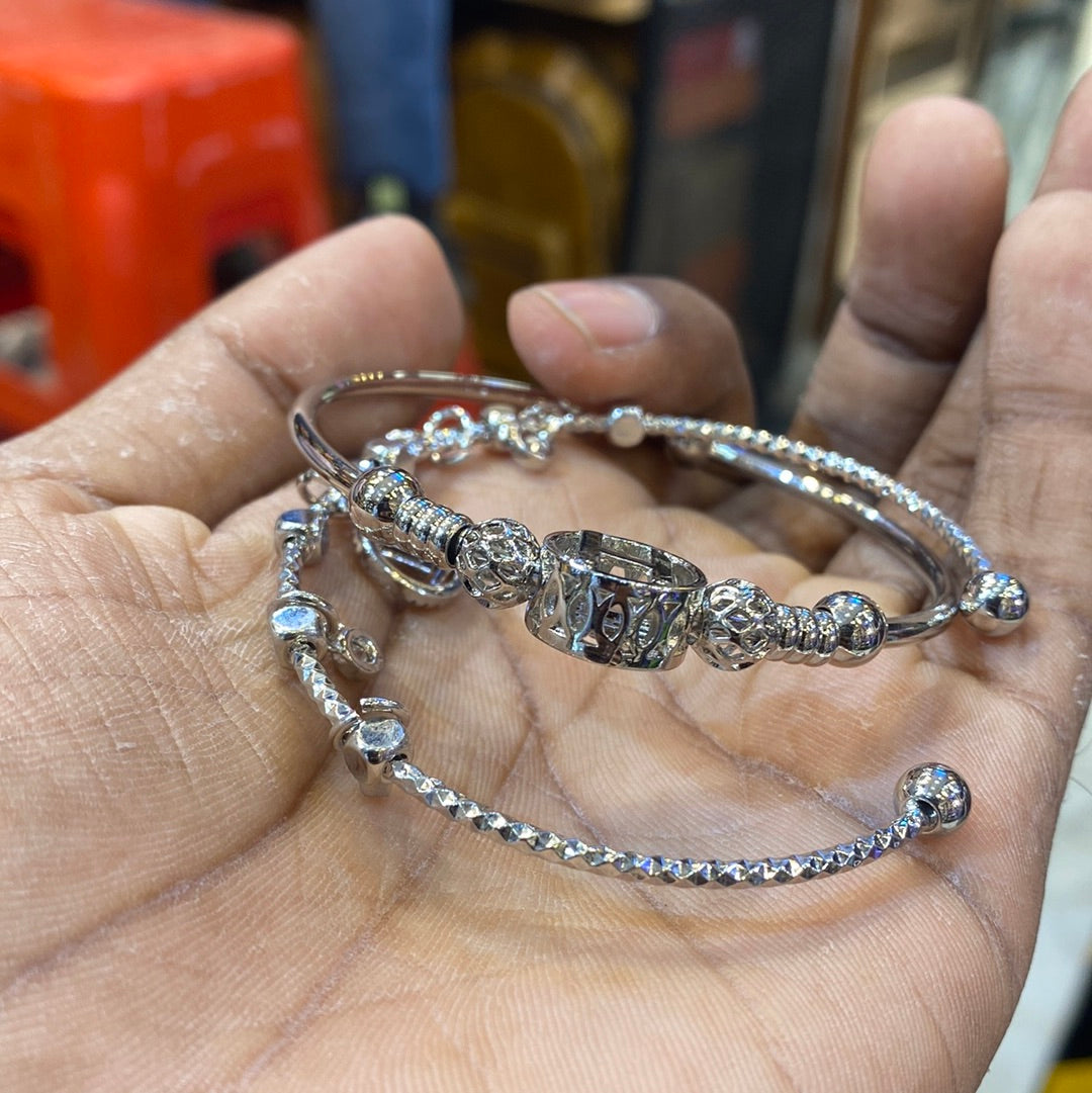Vl Uol Sliver Color Premium Quality Kada Bracelet 502428