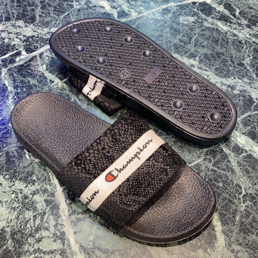 Black White Slipper (15109)
