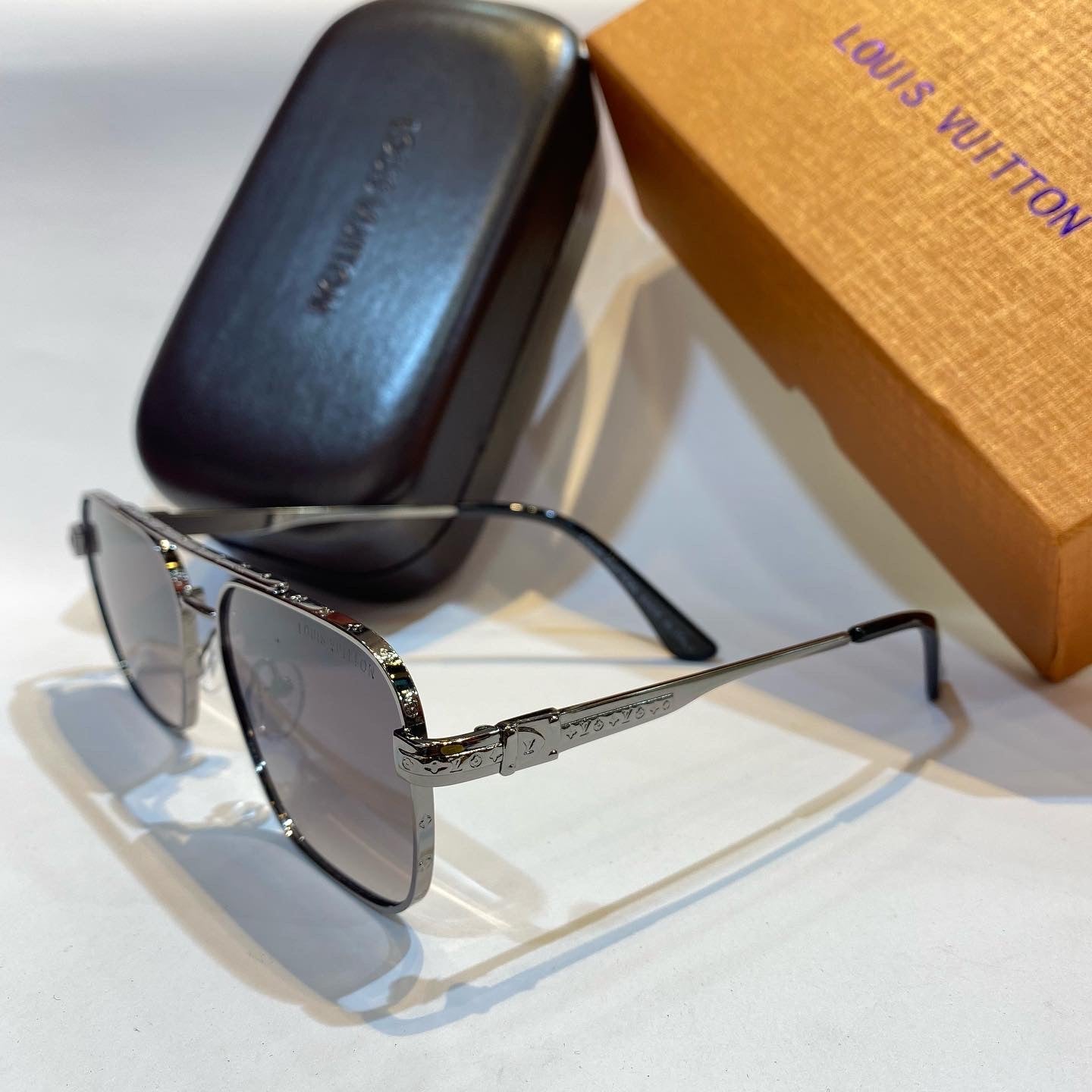 UOL Silver Graise Frame Black Shade Unisex Branded Sunglasses Lv1121 C6 57 16-141