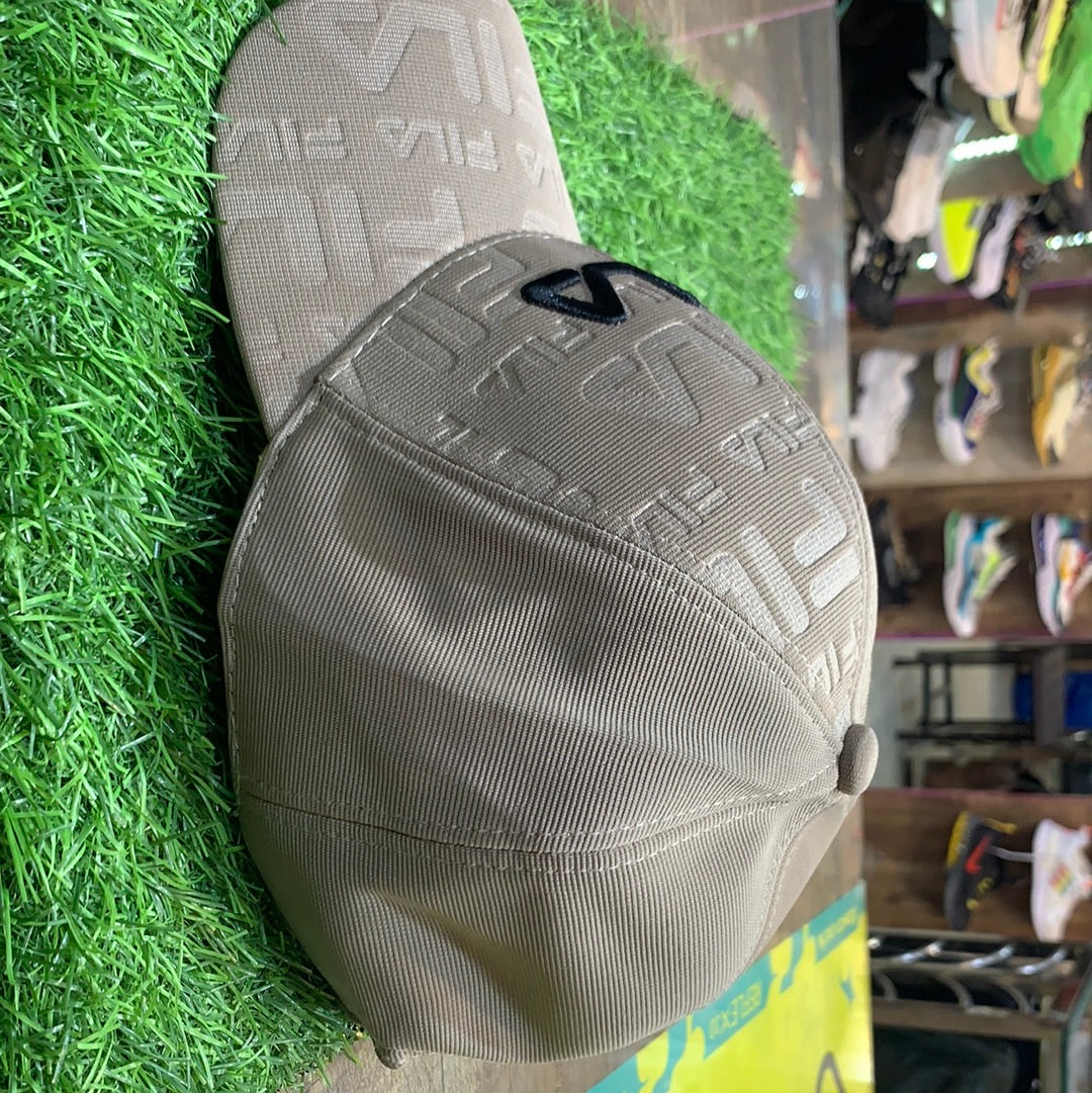 Fil Dark Cream Cap