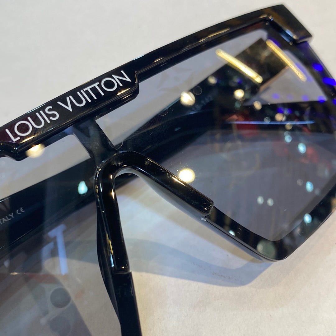 Black Printed Branded Wayfarer Luxury Sunglasses 81002 60 18-142