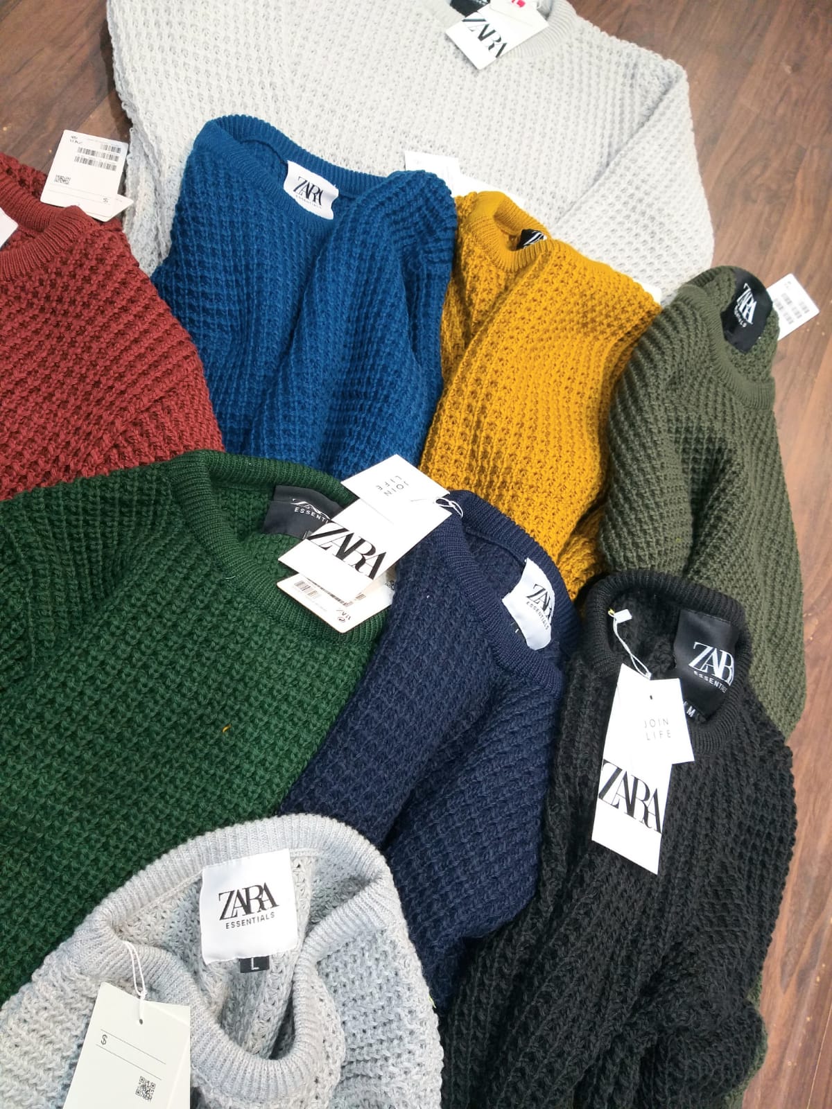 Dark Green ZR RAZ ZAR TEXTURED KNIT SWEATER Long sleeve round neck sweater with ribbed trims Unisex