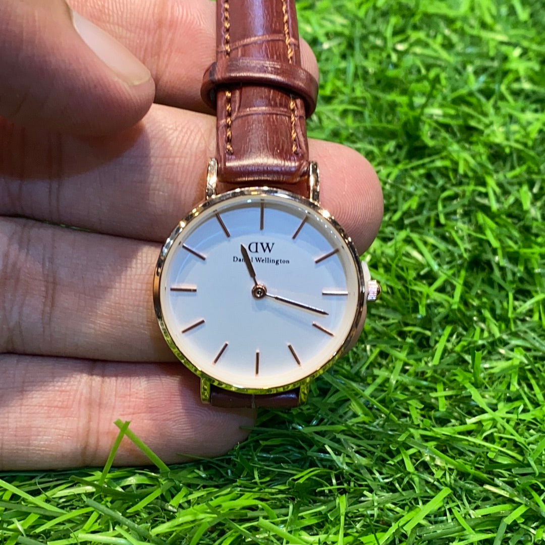 Brown Strap White Dial Female Watch 400543